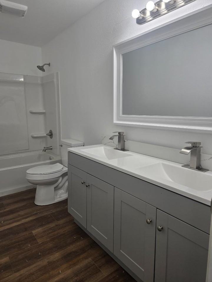 423 N Lane St - Photo 6 of 10