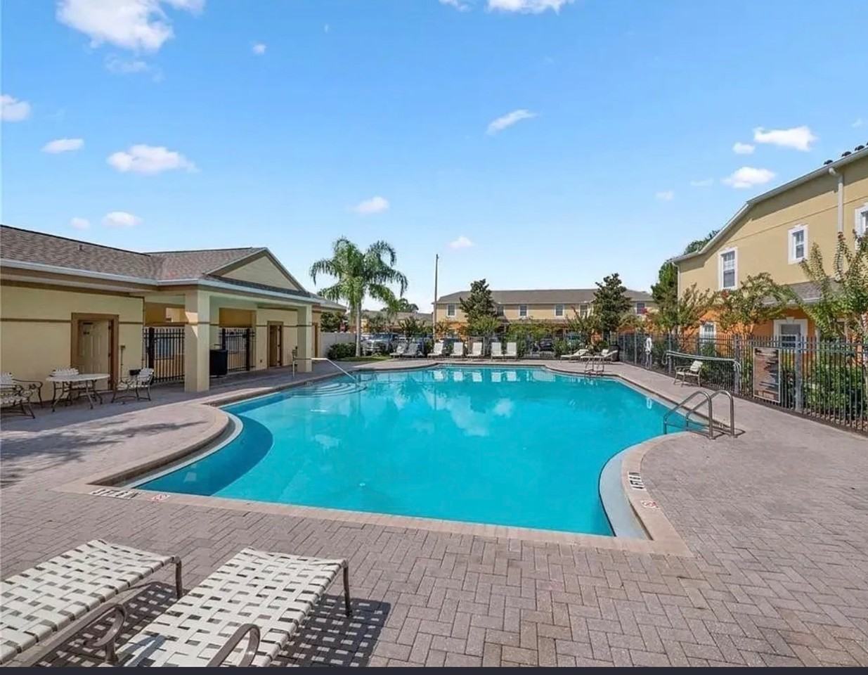 Autumnwood Grove - Photo 3 of 8