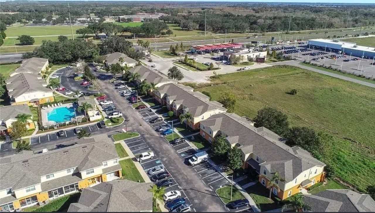 Autumnwood Grove - Photo 7 of 8