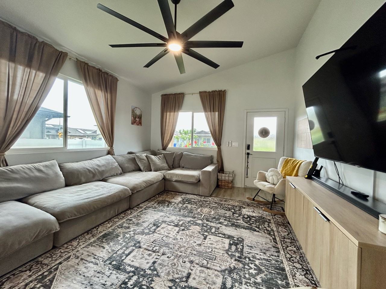 Hokua St #1 - Photo 3 of 31