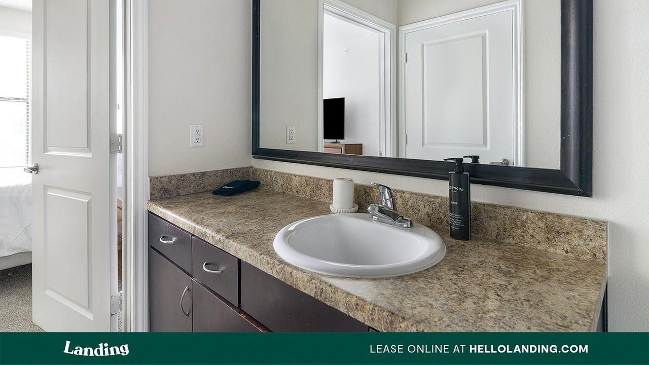 14580 Crosby Frwy - Photo 3 of 50
