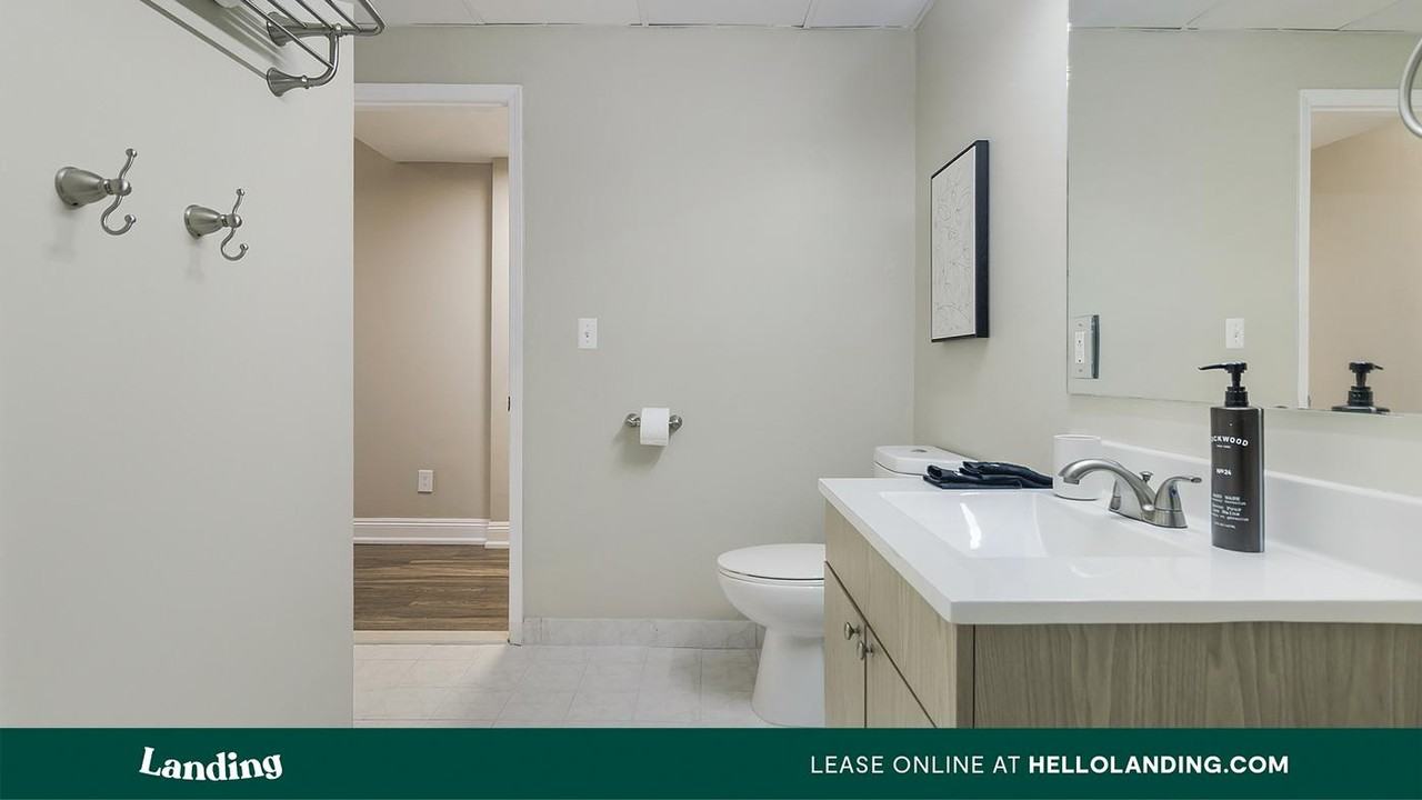 152 Temple Street - Photo 4 of 50