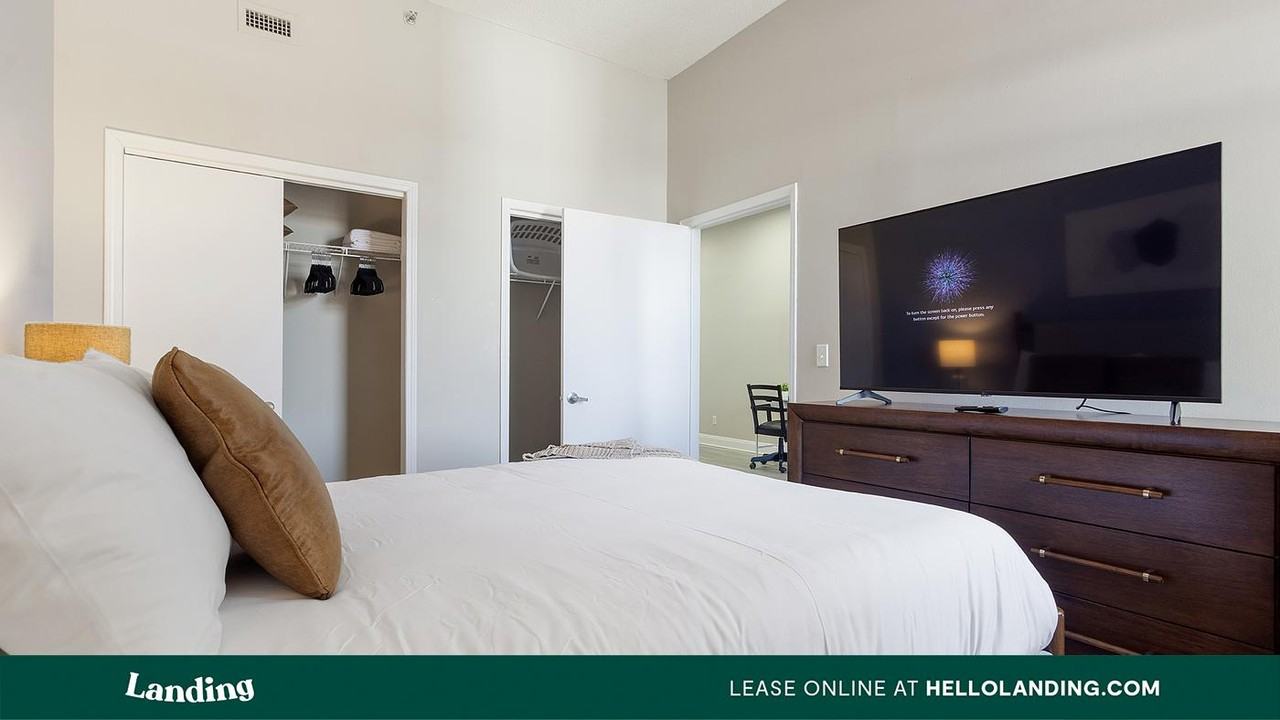 152 Temple Street - Photo 6 of 41