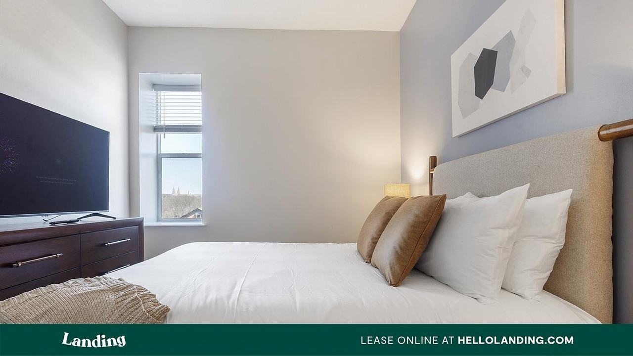 152 Temple Street - Photo 7 of 41
