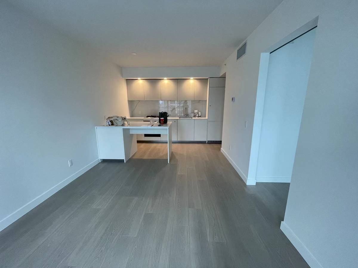 6500 Telford Avenue - Photo 2 of 10