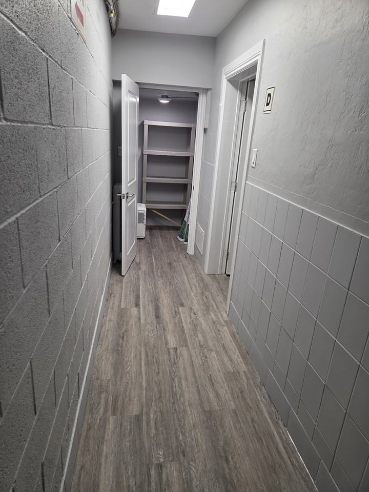 858 College Street #D - Photo 4 of 5