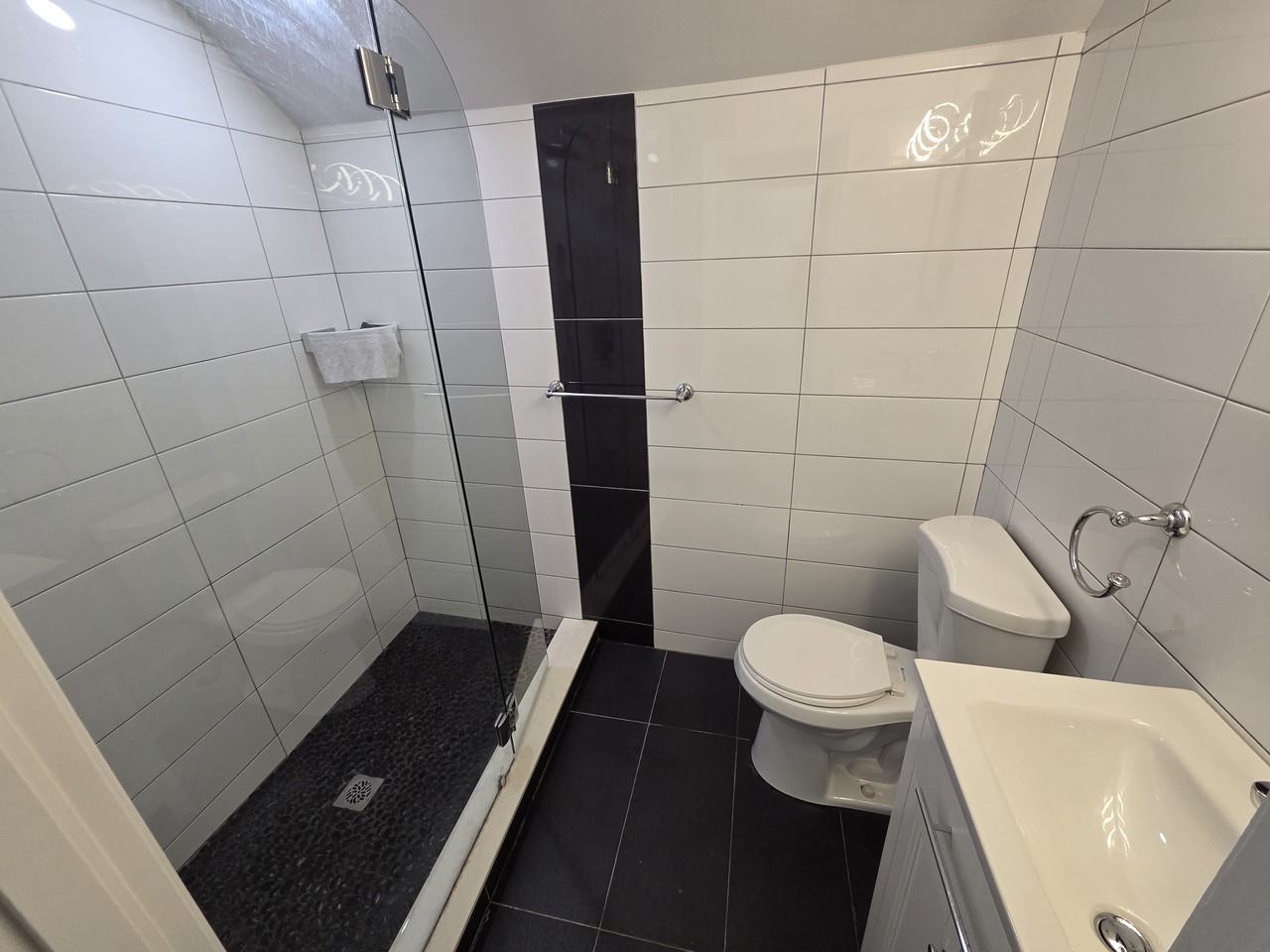 858 College Street #D - Photo 3 of 5