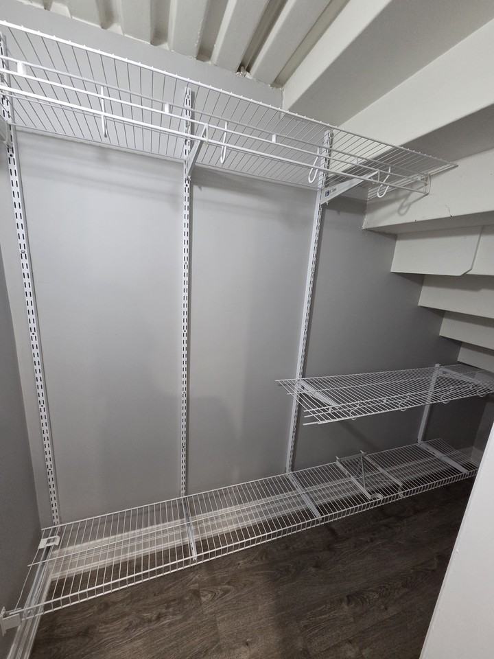 858 College Street #D - Photo 5 of 5