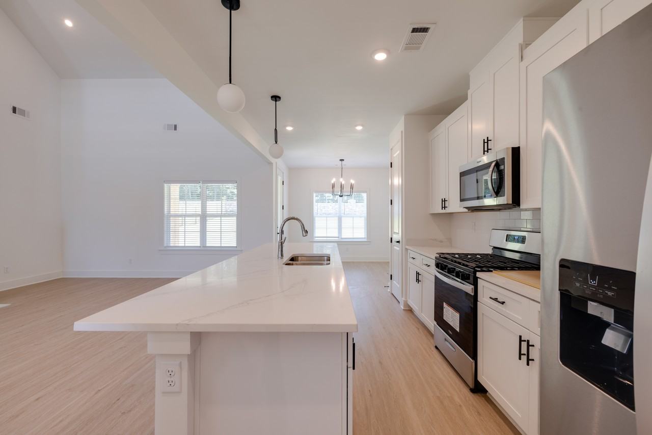 4081 Mcswain Cv - Photo 6 of 50