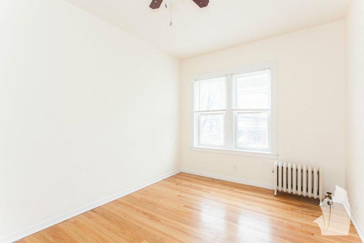 1828 W Lawrence Ave - Photo 7 of 10