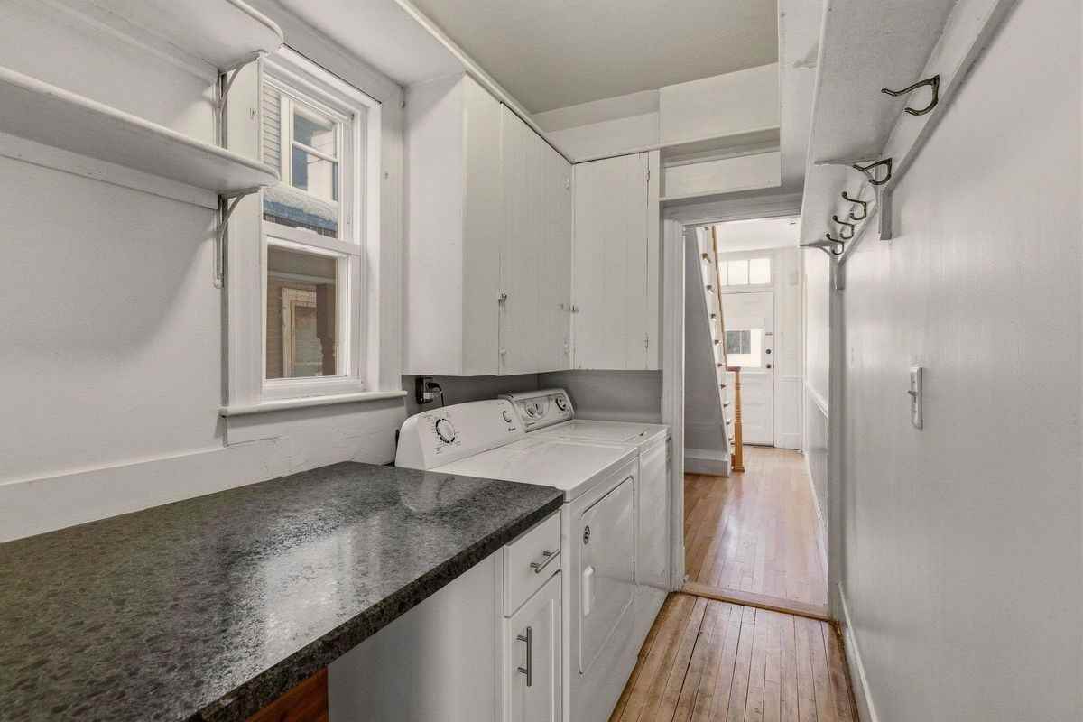 514 Middle St ##1 - Photo 4 of 32