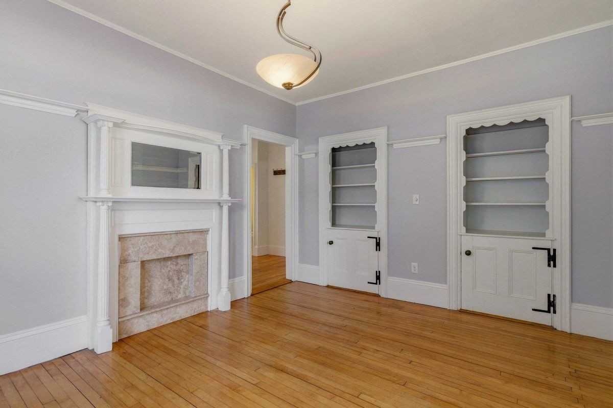 514 Middle St ##1 - Photo 7 of 32