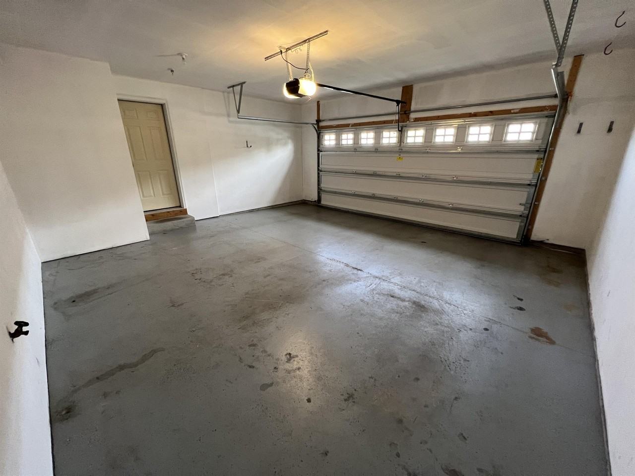 15212 Maryland Ave #SV1 - Photo 3 of 19