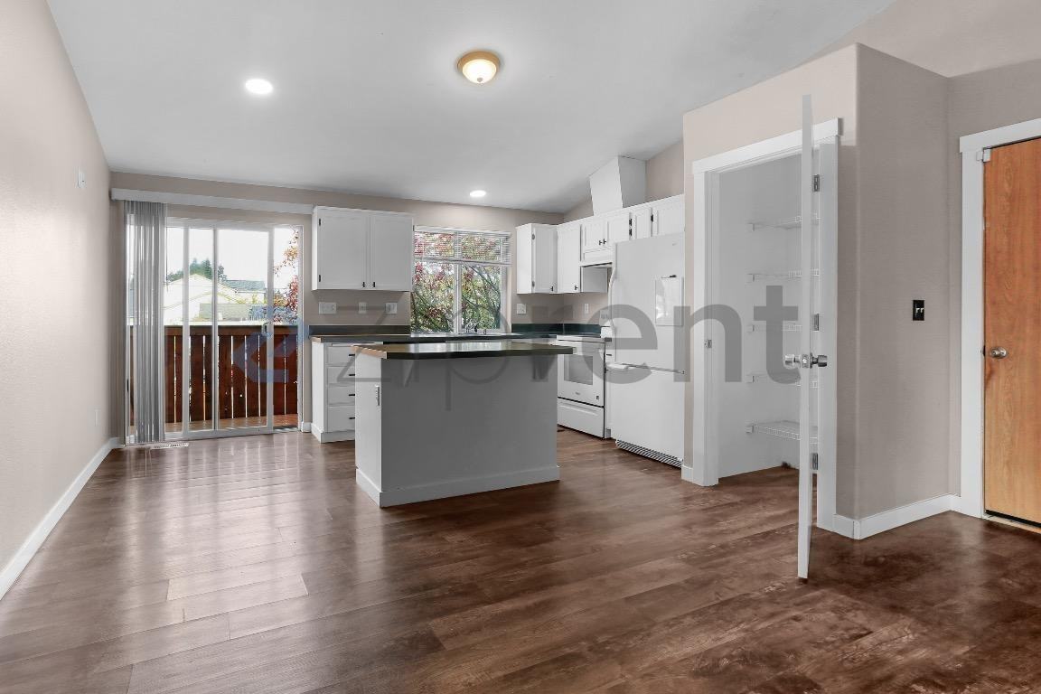 1120 S 90th Street Ct - Photo 5 of 18