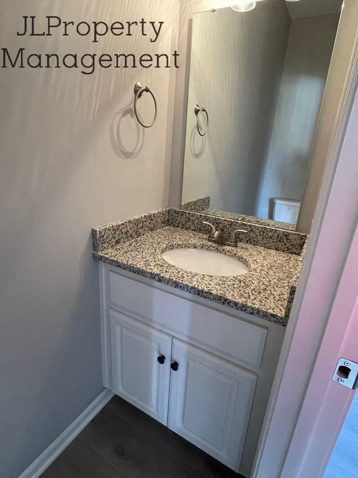 20209 E 23rd Ter Ct S - Photo 5 of 10