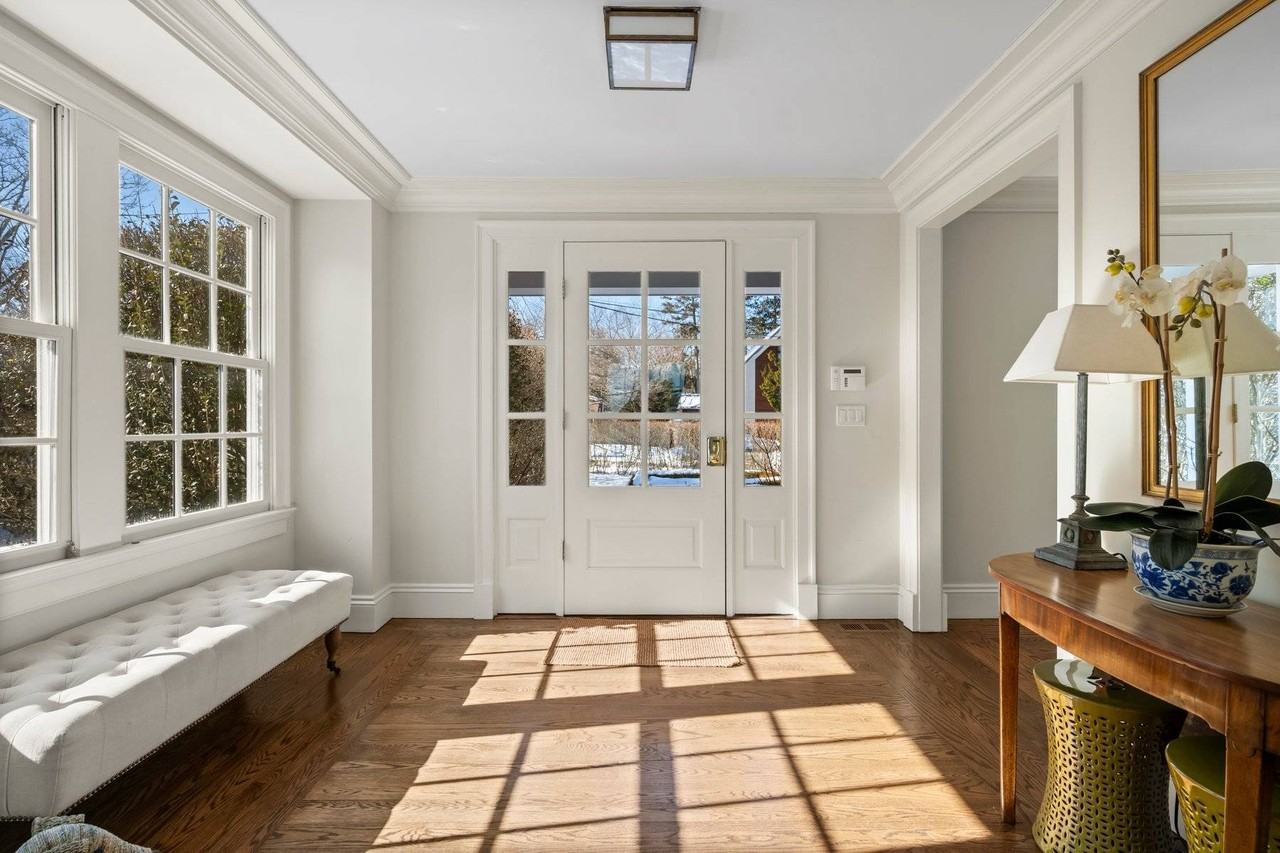 94 Osborne Ln - Photo 2 of 30