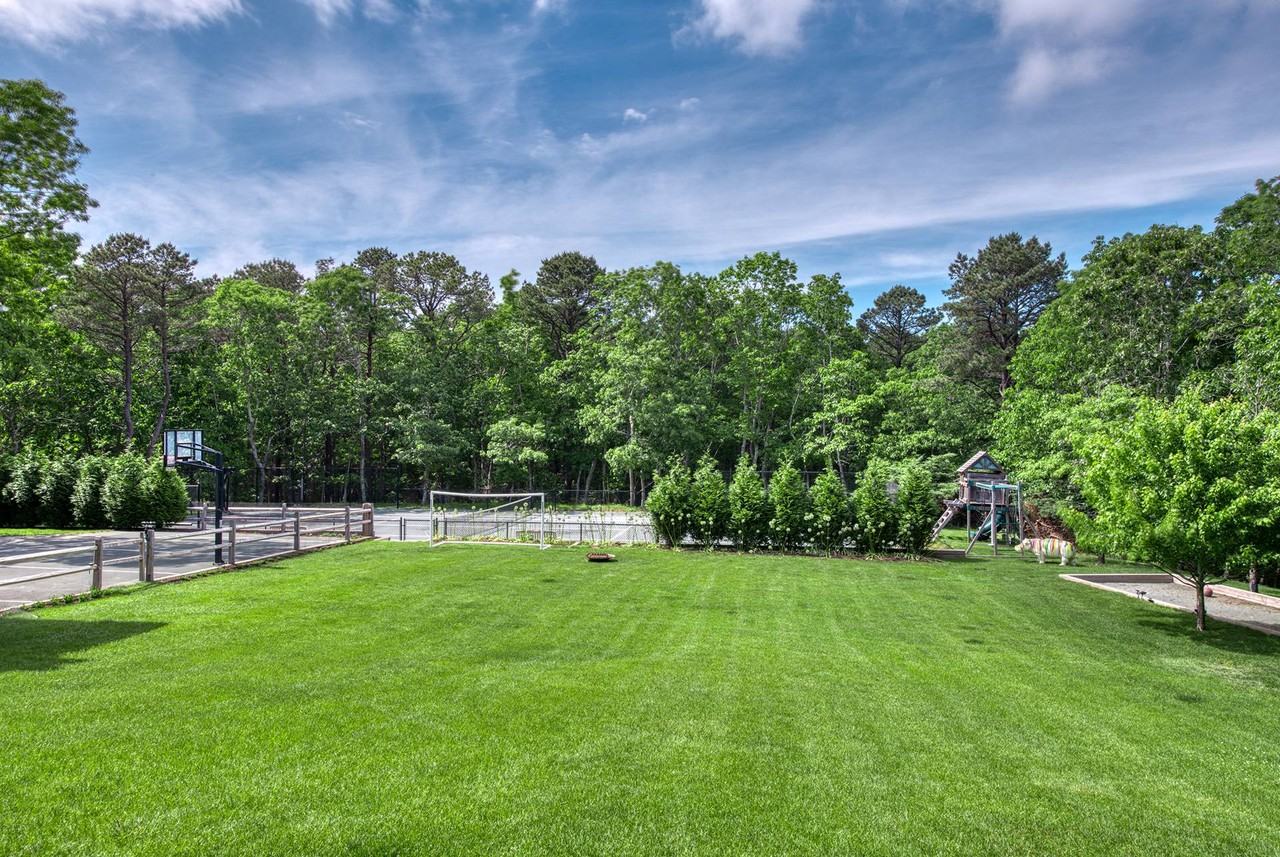 858 Old Sag Harbor Rd - Photo 3 of 30