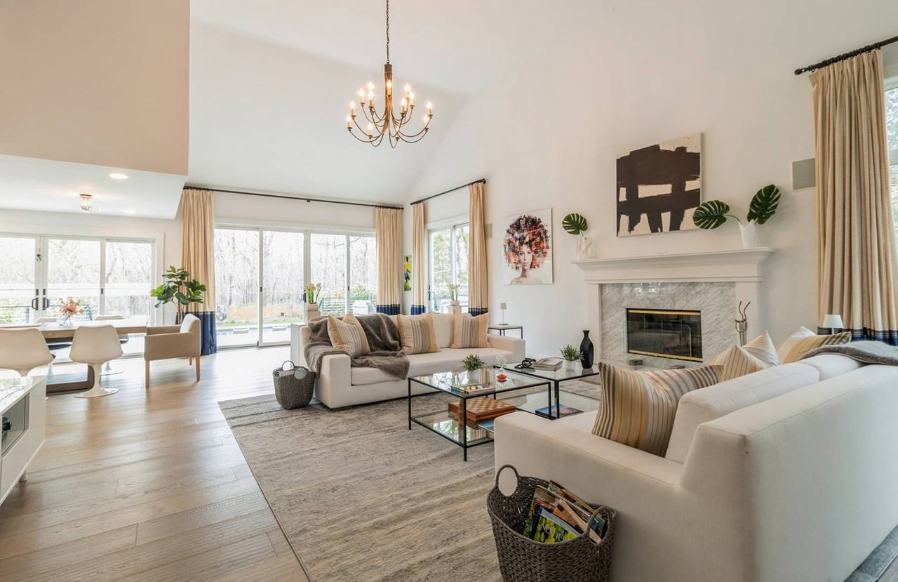 858 Old Sag Harbor Rd - Photo 7 of 30