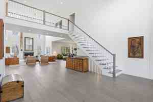 featured image of 9 Kings Ln