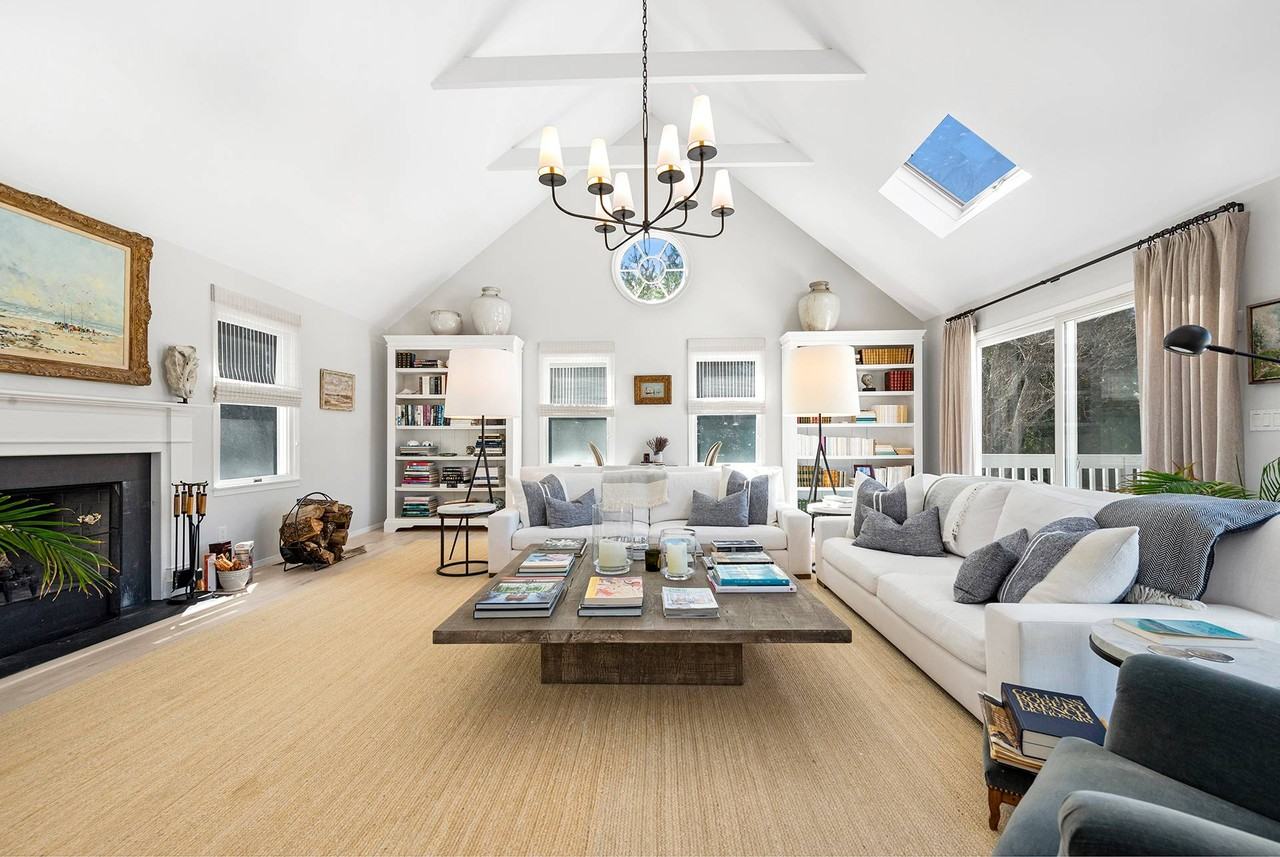 PONY RAMBLE - Photo 3 of 25