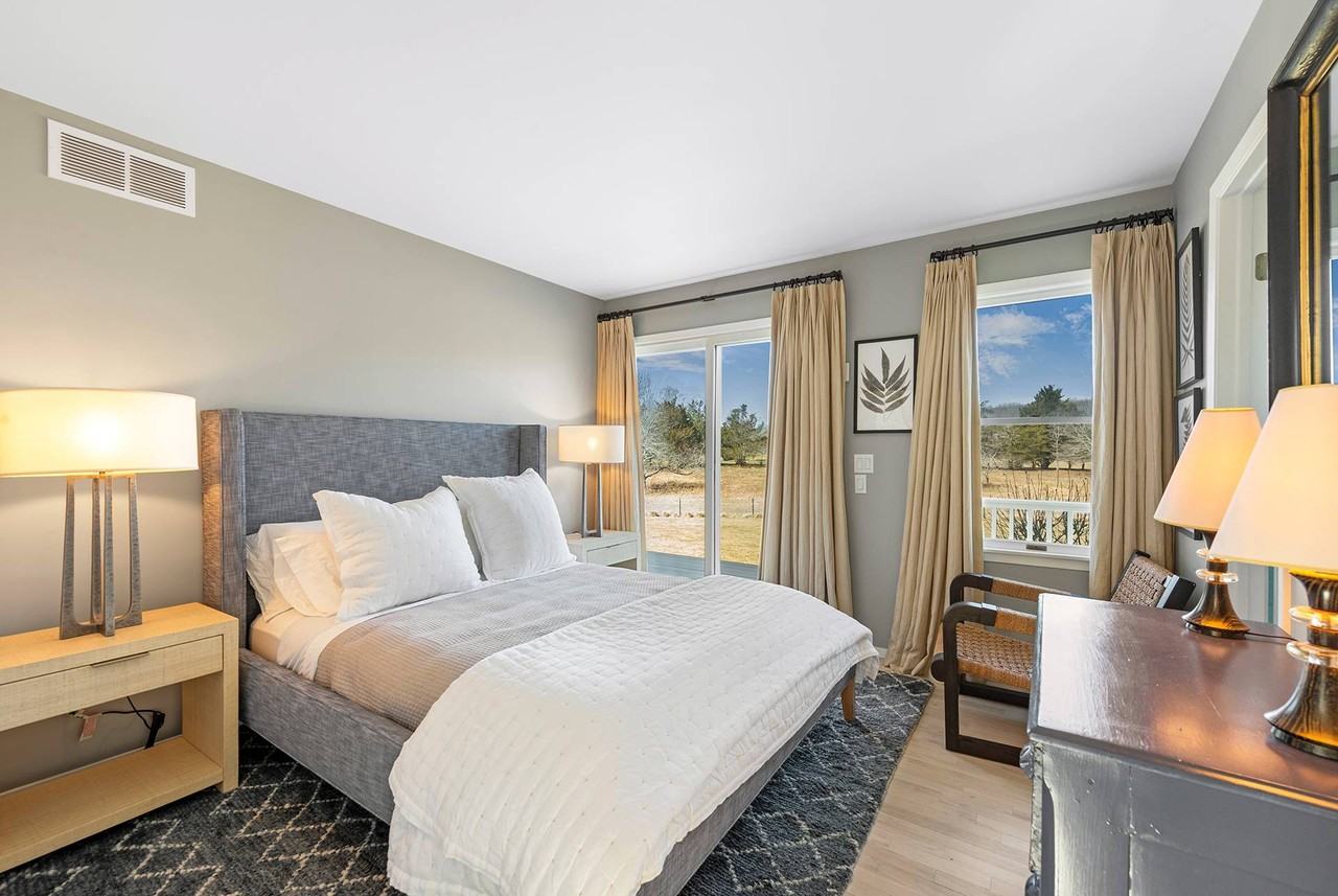 PONY RAMBLE - Photo 7 of 25