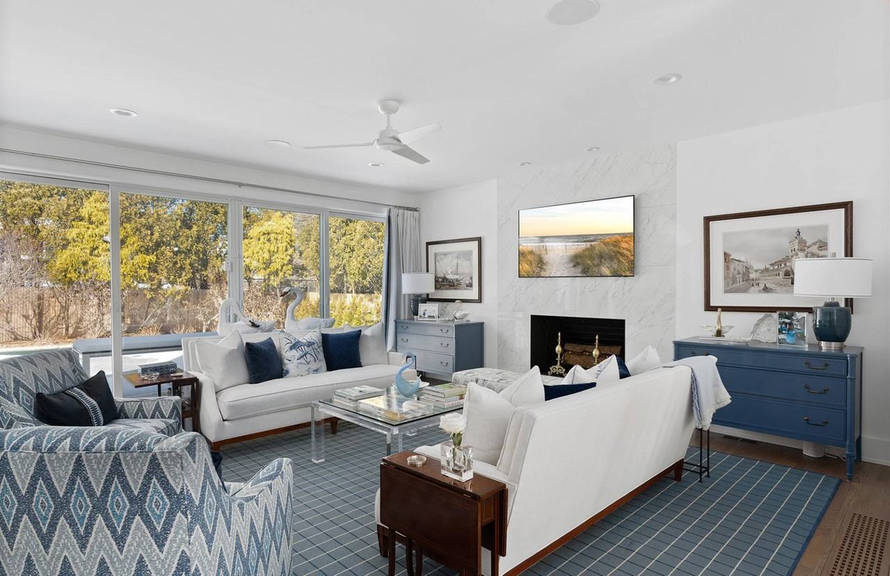 63 Middle Pond Rd - Photo 7 of 30