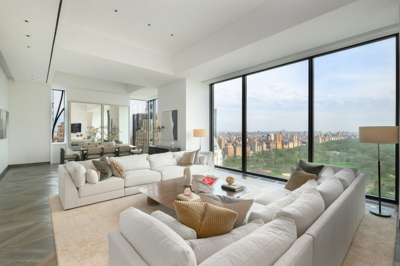 111 W 57th St #37 - Photo 2 of 10