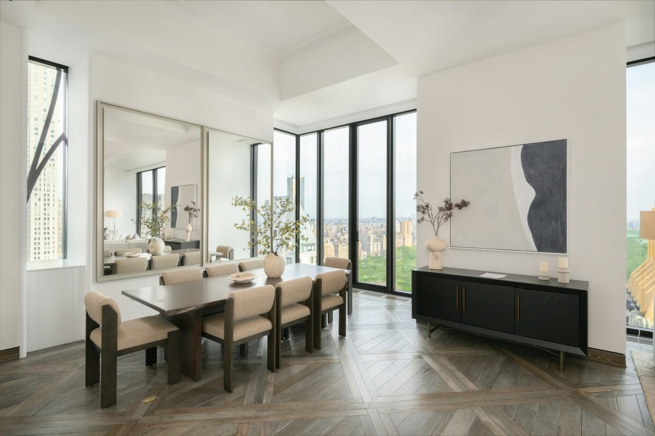 111 W 57th St #37 - Photo 3 of 10