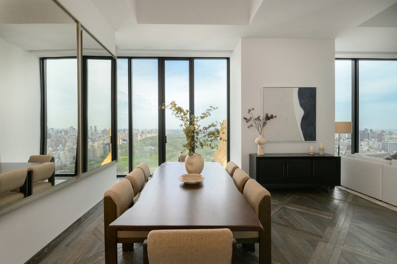 111 W 57th St #37 - Photo 4 of 10