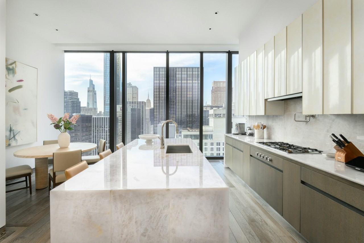 111 W 57th St #37 - Photo 6 of 10