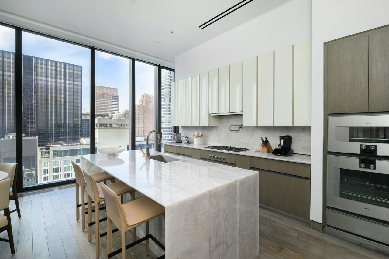 111 W 57th St #37 - Photo 7 of 10
