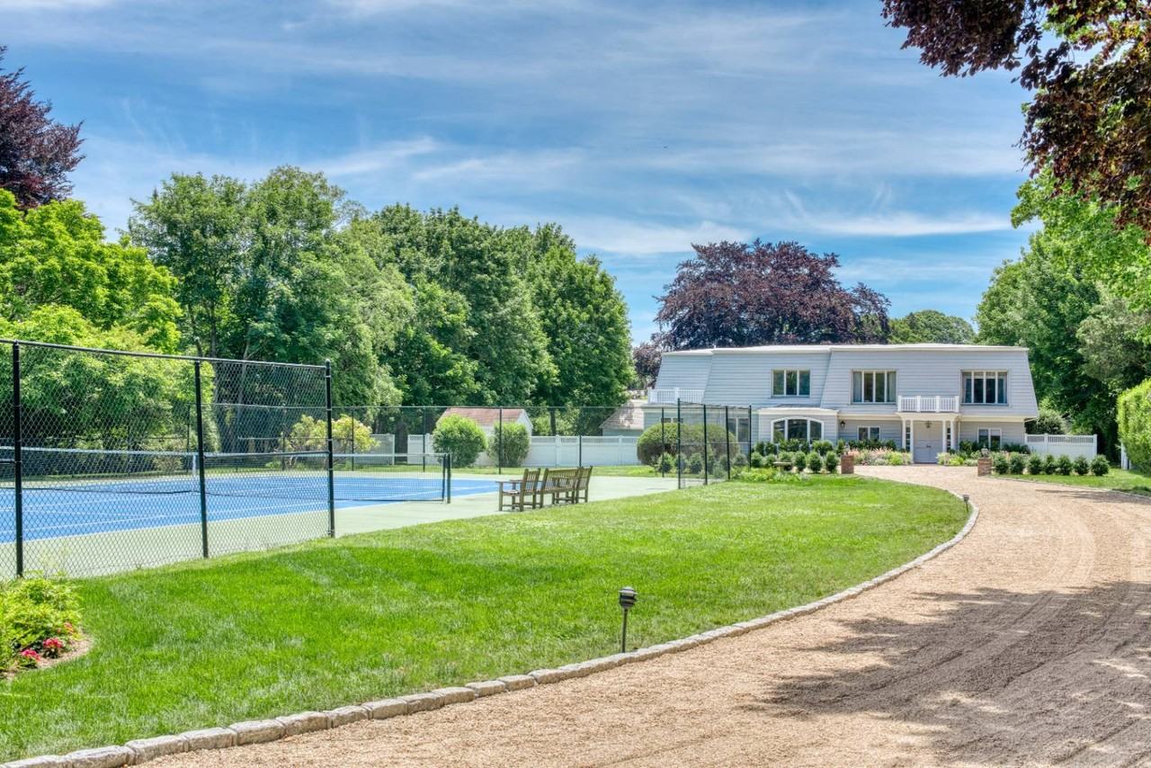 140 Ox Pasture Rd - Photo 2 of 30