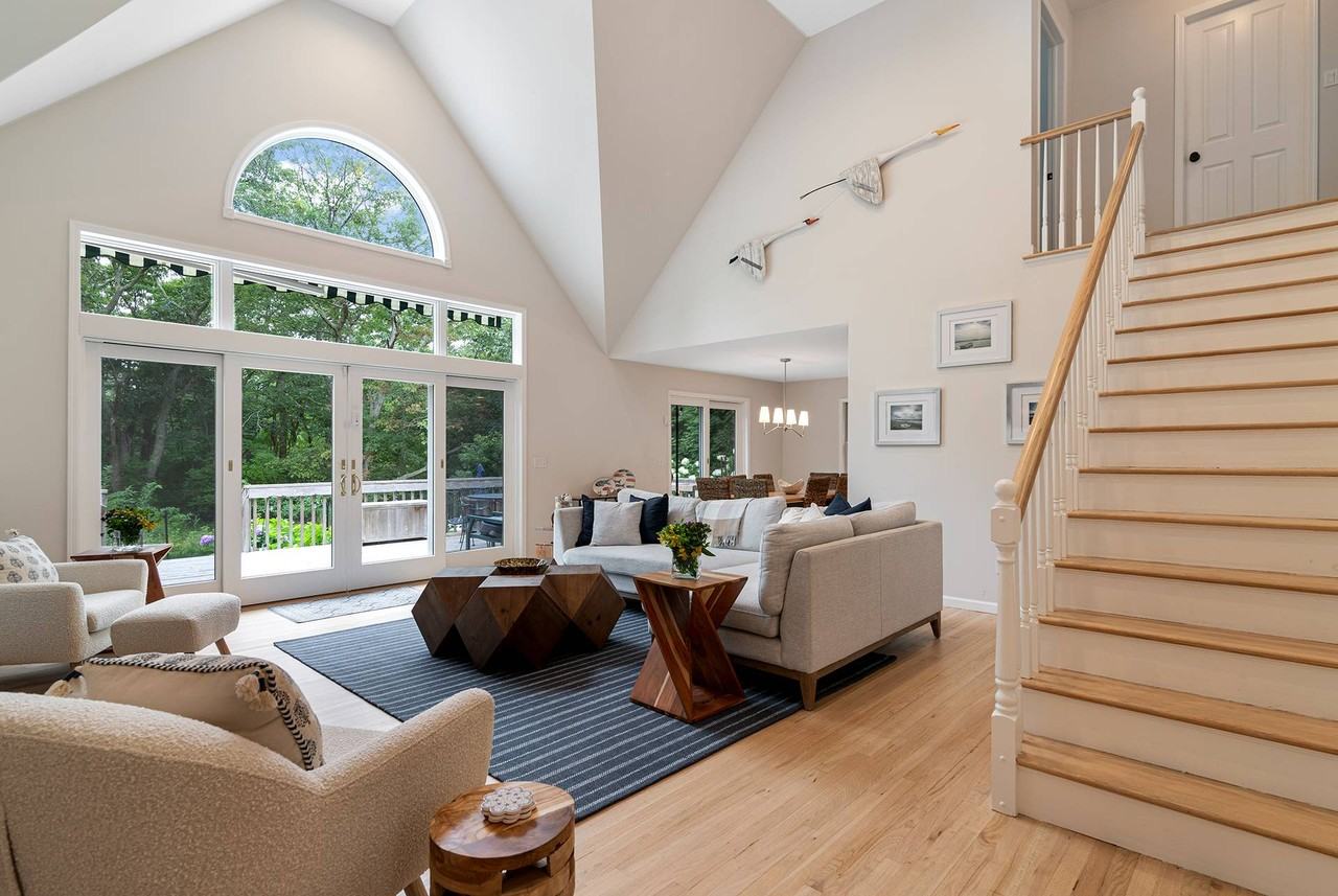 57 Spring Pond Ln - Photo 3 of 23