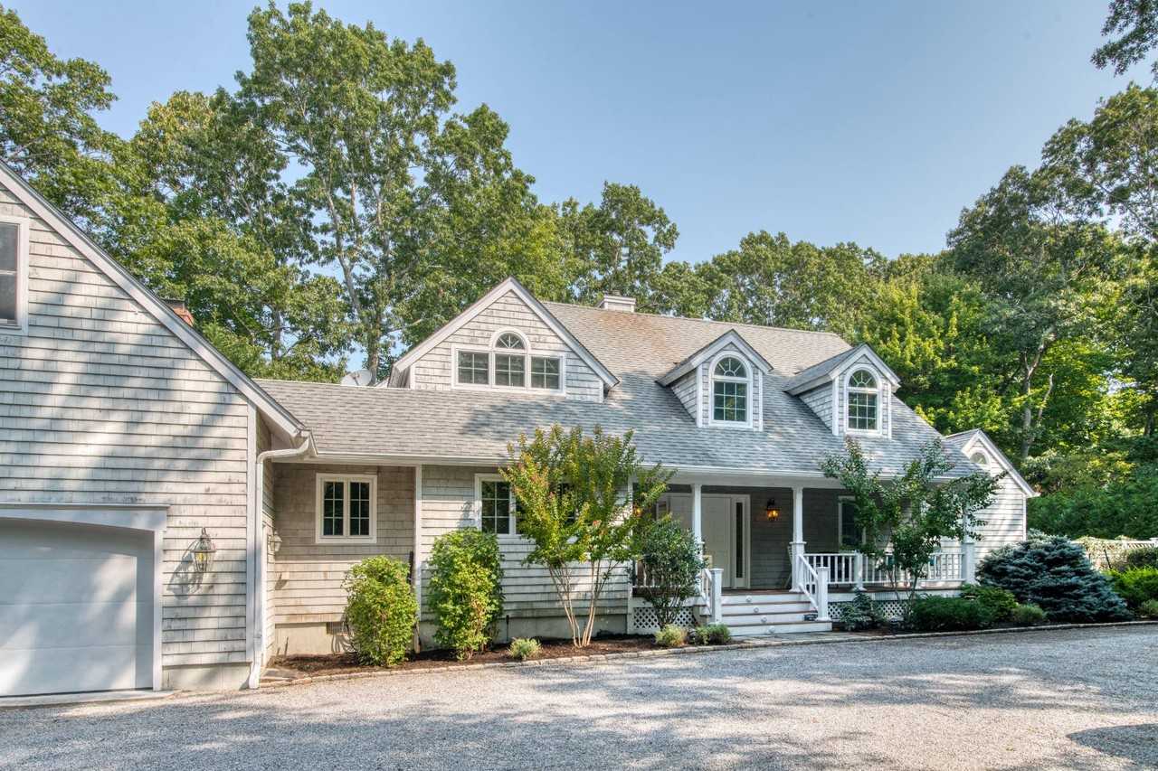 5 Scrimshaw Dr - Photo 2 of 26