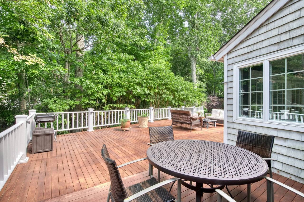 5 Scrimshaw Dr - Photo 3 of 26