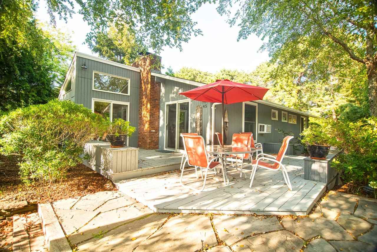 45 Hampton Ln - Photo 2 of 15