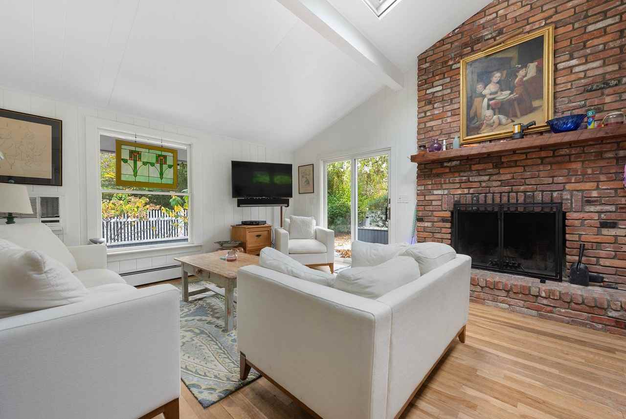 45 Hampton Ln - Photo 7 of 15