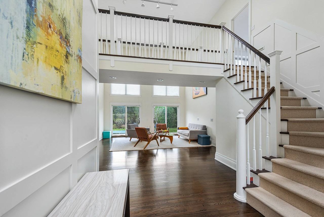 9 Fox Hollow Ln - Photo 3 of 25