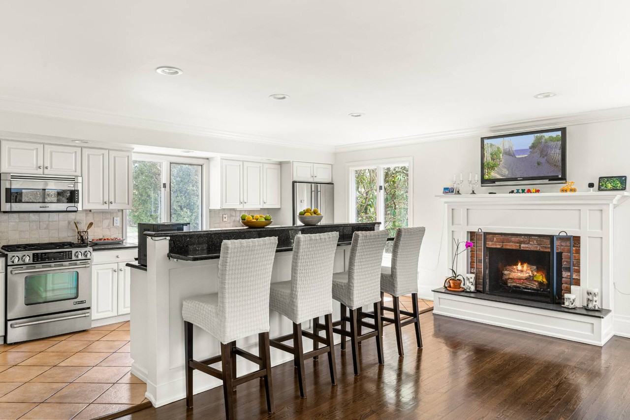 9 Fox Hollow Ln - Photo 7 of 25