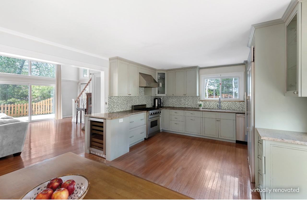 13 Diane Dr - Photo 6 of 15