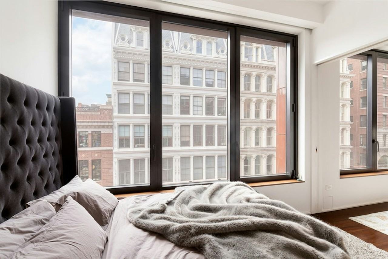 10 Bond St #4W - Photo 6 of 7