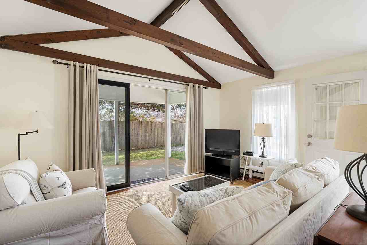 34A Sag Harbor Tpke - Photo 4 of 13