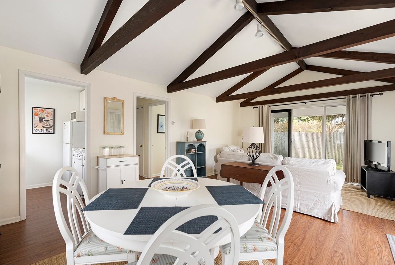 34A Sag Harbor Tpke - Photo 6 of 13