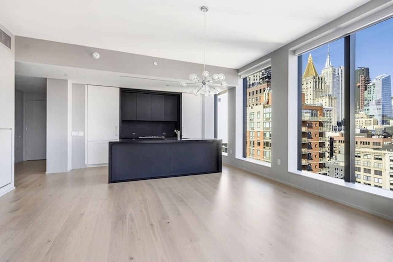 121 E 22nd St - Photo 4 of 11