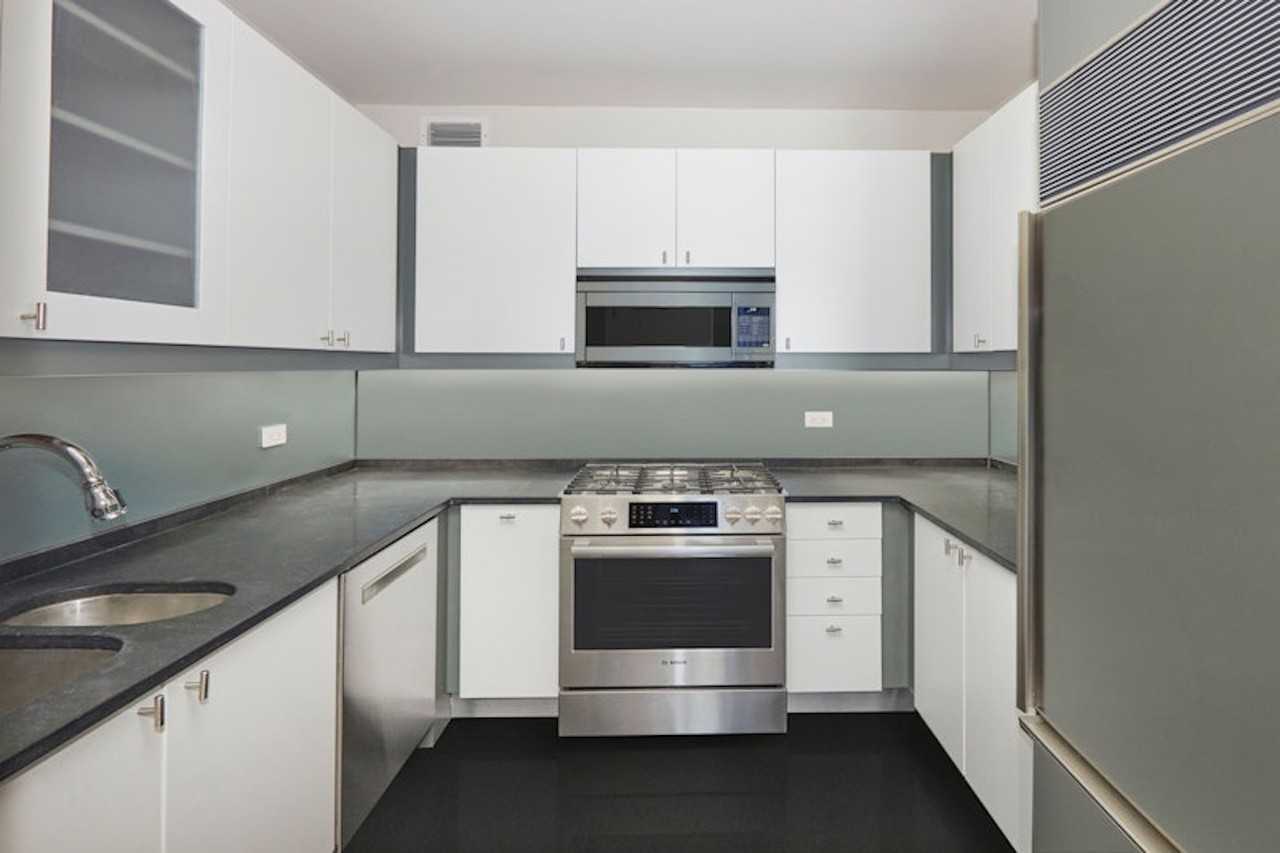 230 W 56th St #68B - Photo 4 of 13