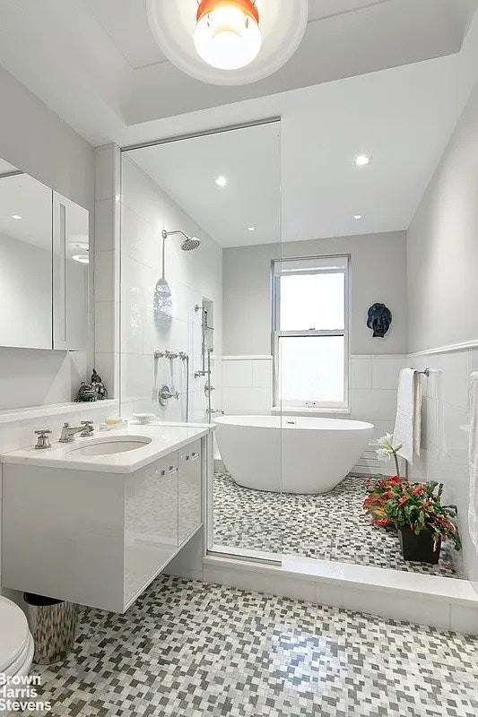 418 Pacific St #2 - Photo 5 of 14