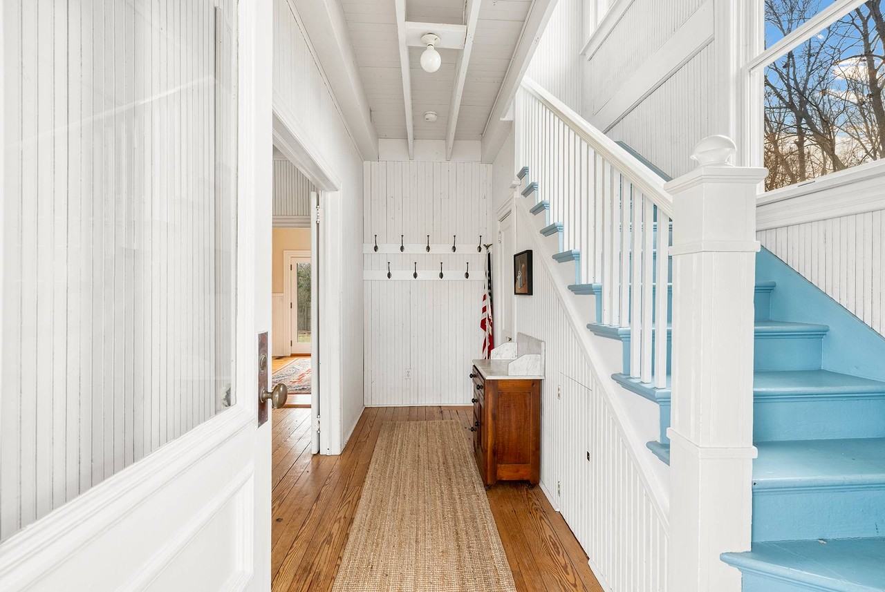 150 King St - Photo 3 of 22