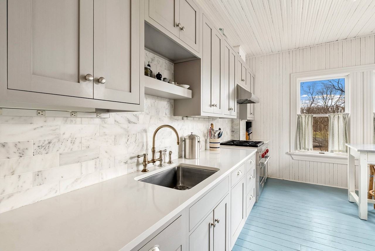 150 King St - Photo 7 of 22