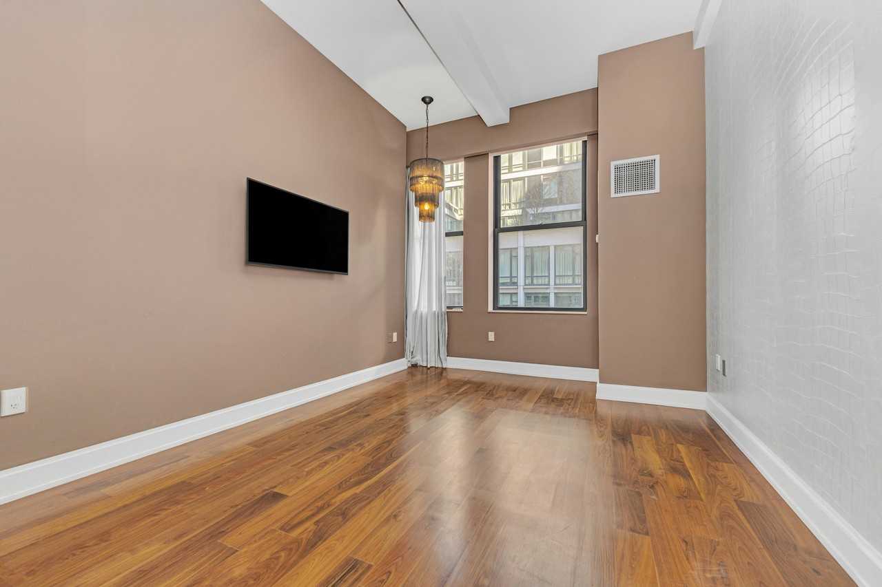 140 W 22nd St #7B - Photo 6 of 13