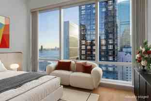 845 United Nations Plz #21E - Photo 1 of 1